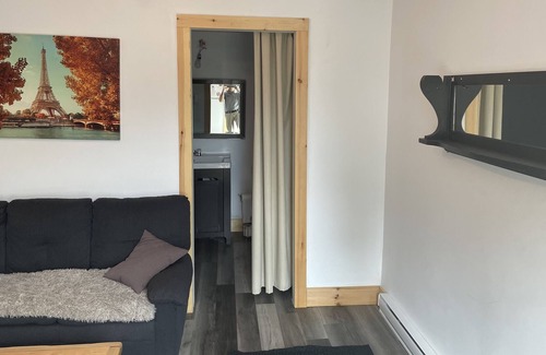 Masson-Angers Apartment | The little barn