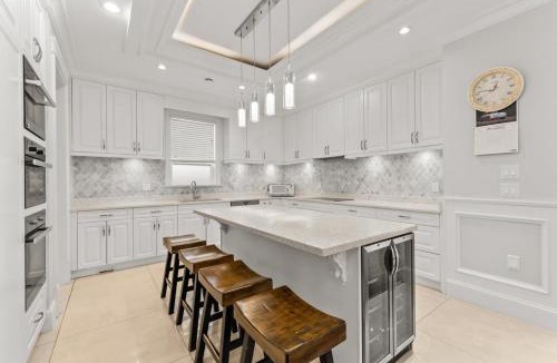 Steveston House | 嘉博旅馆 Jiabo Hotel