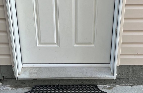 Regina House | 1 Bed 1Bath in East Regina