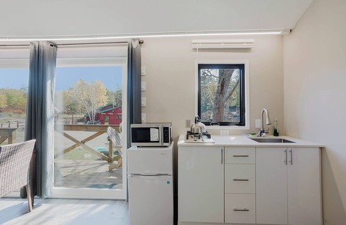 Gravenhurst Cottage | 1 Bedroom Cottage VIII: PL