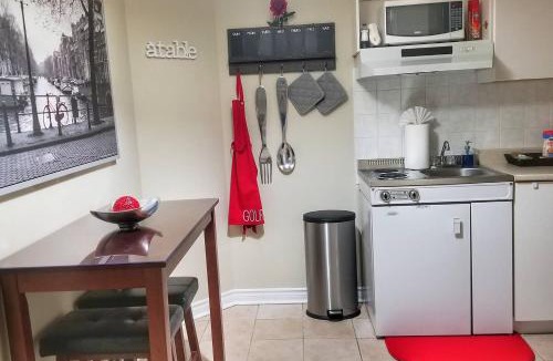 Downtown Gatineau Apartment | 1-Bedroom Cozy #18 by Amazing Property Rentals
