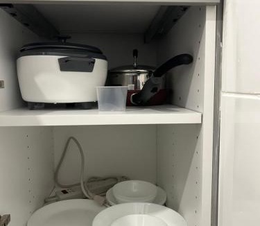 Southeast Edmonton Apartment | 1-bedroom suite, 20 minutes from the airport, with a kitchen
