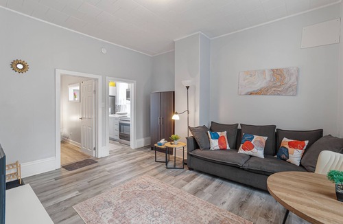 Barrie Apartment | 1 Bedroom Unit in Victorian Home in Barrie