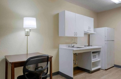 North Greece Apartment | 1 Queen Bed | Non-Smoking, Kitchen