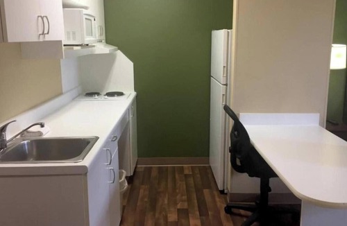 North Greece Apartment | 1 Queen Bed | Non-Smoking, Kitchen