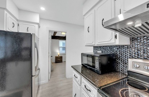 East Windsor Apartment | 1655 Ford · MINT 3Bedroom Home Perfect for long stay!