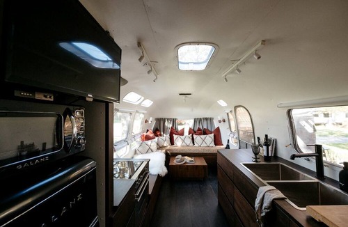 Tyendinaga Mohawk Territory House | 1971 Vintage Modern Airstream with Cowboy Tub