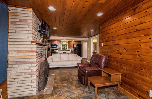 Kurtz Cottage | 1BR, 1BA cottage