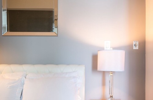 Downtown Toronto Condo | 1BR Modern Downtown Condo Scotiabank Arena/CN