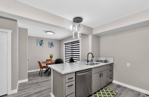 Highland Park House | 1BR Suite Near YYC Airport, Downtown, SAIT & UofC - 4326 – UP