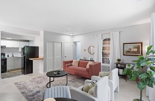 Corn Hill Apartment | 2-bedroom apartment in the heart of the historic Cornhill neighborhood