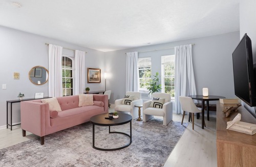 Corn Hill Apartment | 2-bedroom apartment in the heart of the historic Cornhill neighborhood