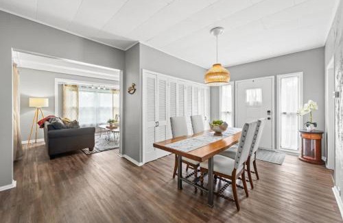 Kamm's Corners House | 2 Bedroom in Kamm's Corner!