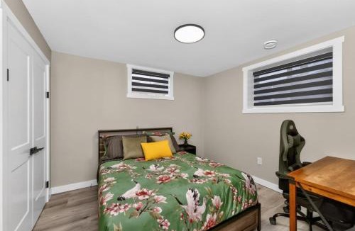 Highland Park House | 2 BR Suite YYC Airport Downtown 4324 DN