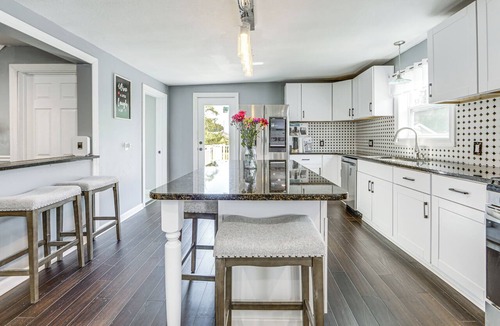 Auburn House | 2 Mi to Owasco Lake! Updated Auburn Home w/Yard