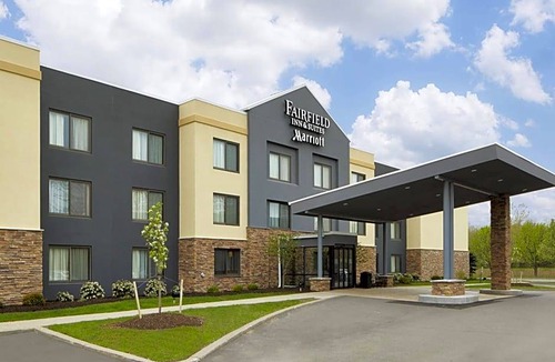 Webster Hotel | 2-Star Hotel ∙ Fairfield Inn by Marriott Rochester East