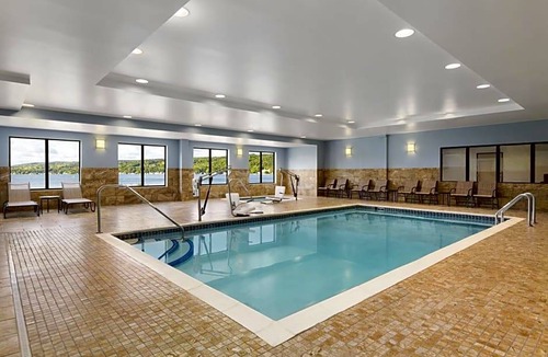 Penn Yan Hotel | 2-Star Hotel ∙ Hampton Inn Penn Yan, NY