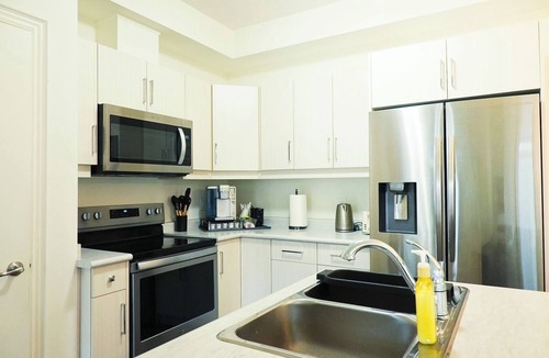 Thorold House | 20 Mins to Niagara Falls | Patio | BBQ | Foosball