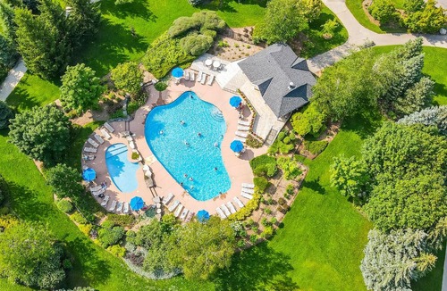 The Blue Mountains House | 210 at Snowbridge w/Golf Course View