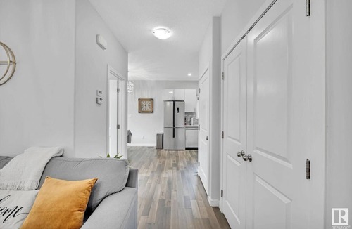 North Central Edmonton House | 2bedroom home in Downtown, 5min to Stadium, Expo centre, NAIT