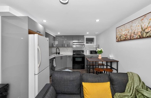 Highland Park House | 2BR Suite | Family Friendly | Near YYC Airport & Downtown - 4412 – DN