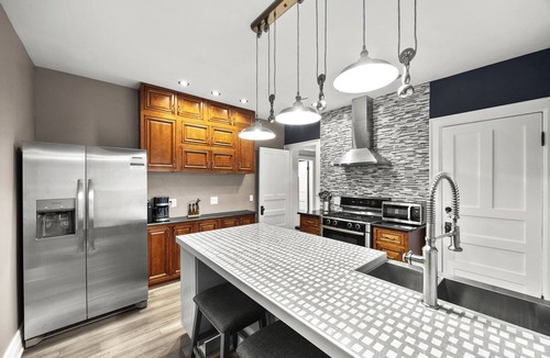 Allentown Apartment | 3-bedroom apartment-Downtown, Modern, Central, Renovated & Cozy