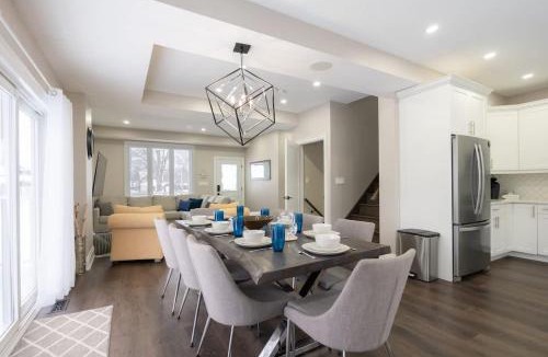 Crystal Beach House | 3-Bedroom Family Retreat Games Parking & BBQ Sleeps 8