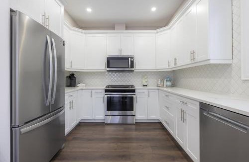 Crystal Beach House | 3-Bedroom Family Retreat Games Parking & BBQ Sleeps 8