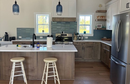 Kelleys Island House | 3-bedroom house in enchanting Kelleys Island with AC