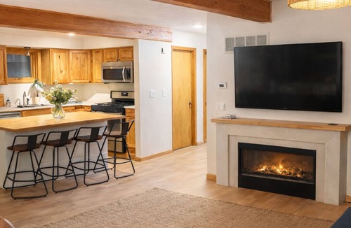 Michigan City Cottage | 3 blocks from the beach! 4-bedroom/3 bath cottage newly renovated.