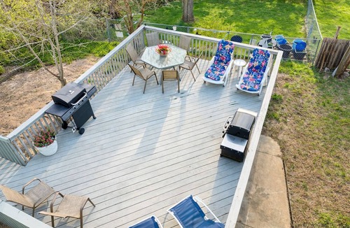 Michigan City Cottage | 3 blocks from the beach! 4-bedroom/3 bath cottage newly renovated.