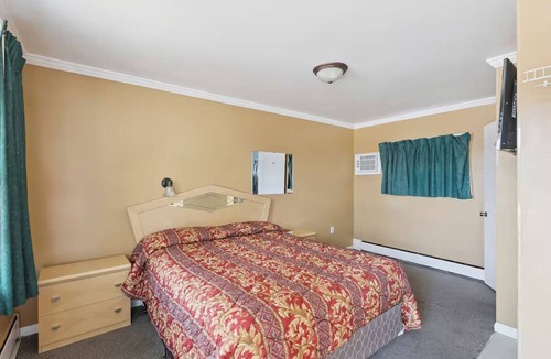 Shields Hotel | 3 Convenient Rooms Perfect for a Road Trip Stop | Free Onsite Parking