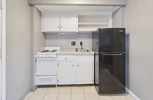 Shields Hotel | 3 Convenient Rooms Perfect for a Road Trip Stop | Free Onsite Parking