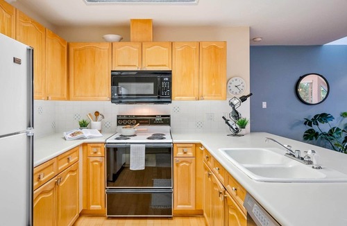 Blackcomb Ski Chalet | 31GlenEagle Cozy Townhome | 2 Bedroom 2 Bathroom, GlenEagle Townhome Whistler, Golf/Ski community