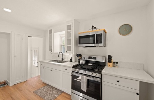 Euclid House | 3BR Home Bright & Open In Euclid Near Cleveland!