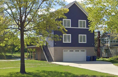 Waterloo House | 3BR River Front with inviting views