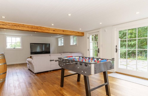 Bala Cottage | 4 bed cottage on Acton Island with shallow shandy entry - perfect for families