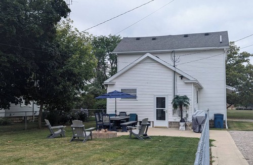 Port Clinton House | 4-Bedroom Home/Port Clinton. Close to restaurants/shopping, Jet Express, beach.