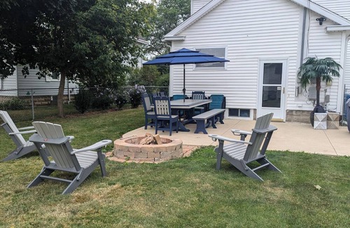 Port Clinton House | 4-Bedroom Home/Port Clinton. Close to restaurants/shopping, Jet Express, beach.