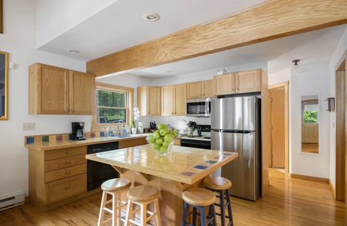 Skaneateles House | 4-Bedroom Tranquil Skaneateles Cottage Retreat on the Lakefront