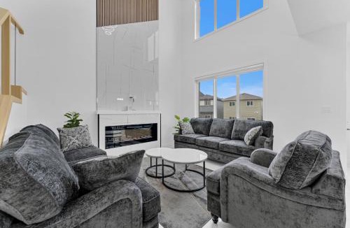 Leduc House | 4 Bedrooms Brand New Luxury Home Close to Amenity
