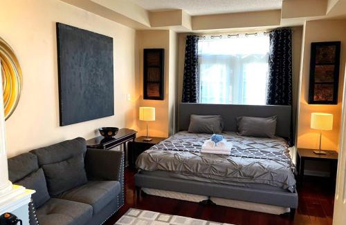 Ajax House | 4 TVs, Sports Movie Channels, King Bed, And More