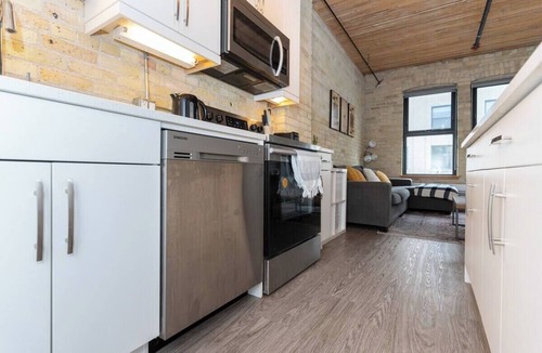 Winnipeg Condo | 4th Floor Loft in the Heart of the Exchange District | 1 Bed | 1 Bath |