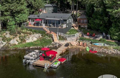 Bala Cottage | 5 bed 3 bath, Newly Renovated! Moon River All day sun! Hot Tub! Sandy Beach!