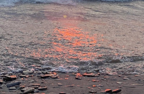 Dunkirk Cottage | .5 Miles To Public Sanded Beach - it's "5 O'Clock Somewhere" on Lake Erie