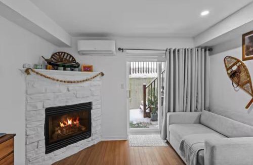 Piedmont House | 5 min Saint-Sauveur Best Loft with fireplace
