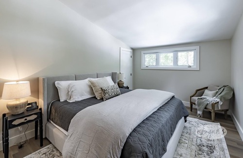 Torrance Cottage | 6 bed 4 bath cottage in private setting on Lake Muskoka