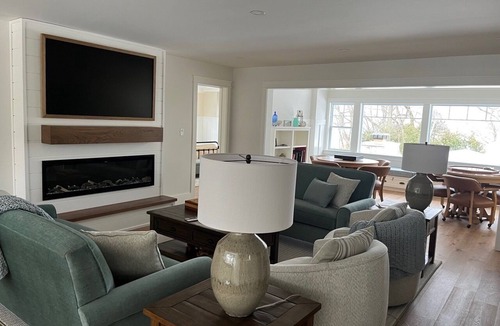 Bayfield House | 6 Bedroom Bayfield Getaway! Steps to the beach and uptown!