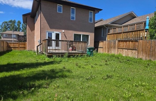 Saskatoon House | 6bedrooms with 4 bathrooms entire houseavailable