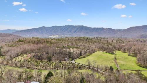 Newport House | 749 Townsend